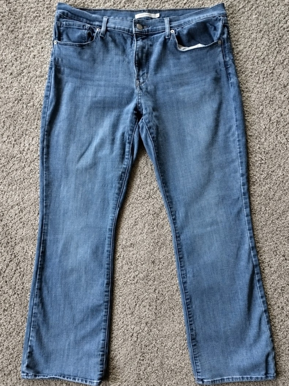 Levi's Classic Bootcut Women's W33 L32 Medium Wash Stretch Jeans 39252